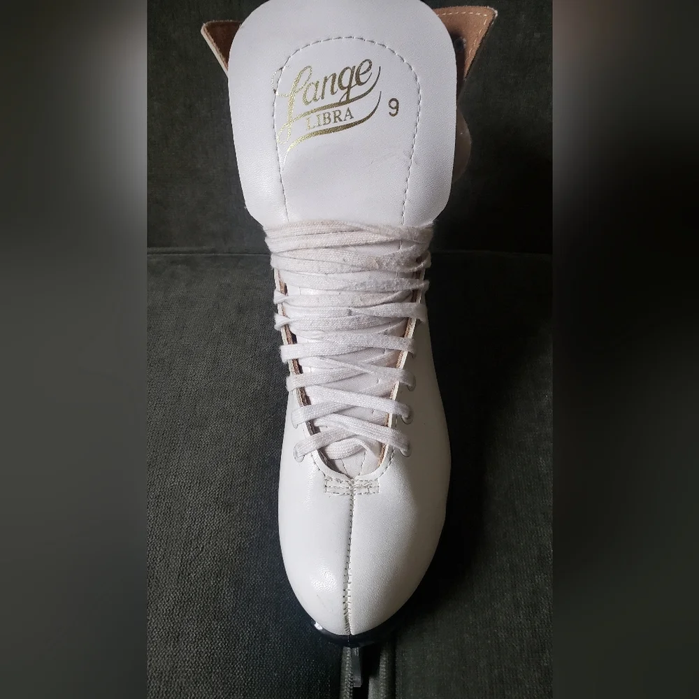 LANGE Libra Figure Skates size 9_7